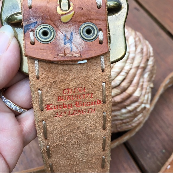 Lucky Brand Embossed 100% Leather Belt With Solid Brass Buckle Size 32 Birds - Picture 9 of 9